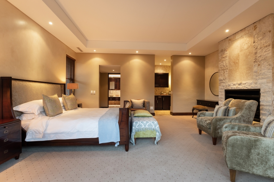 6 Bedroom Property for Sale in Pezula Private Estate Western Cape